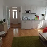 B - Bike Apartment *